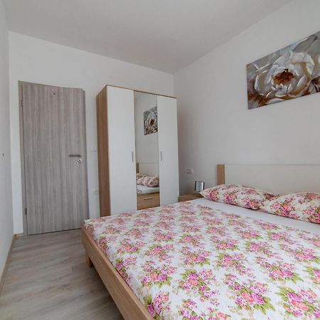 Mario Appartement Vir Buitenkant foto